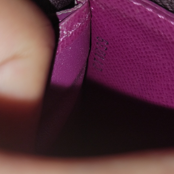 Authentic Louis Vuitton Epi Astrid Wallet - Picture 12 of 14